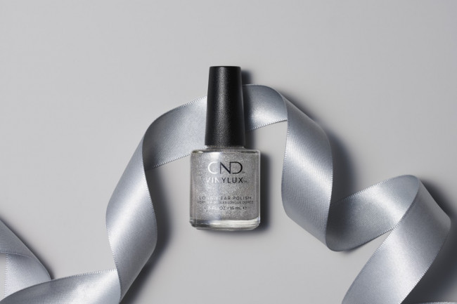 Vinylux Steel Kisses