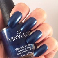 83. Vinylux Peacock Plume